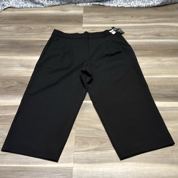 🏁 Lily Morgan black cropped pants size 1X NWT - Picture 5 of 10